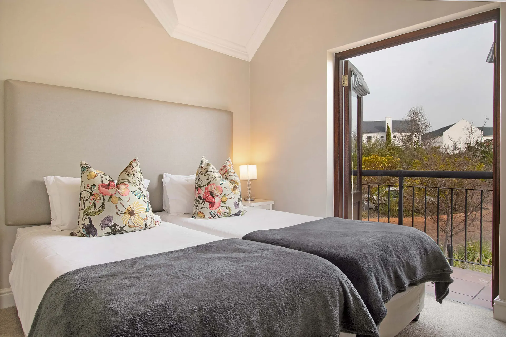 Lodge 26 bedroom