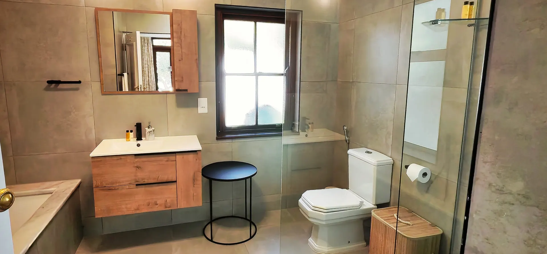 Lodge 29 — Bathroom_3