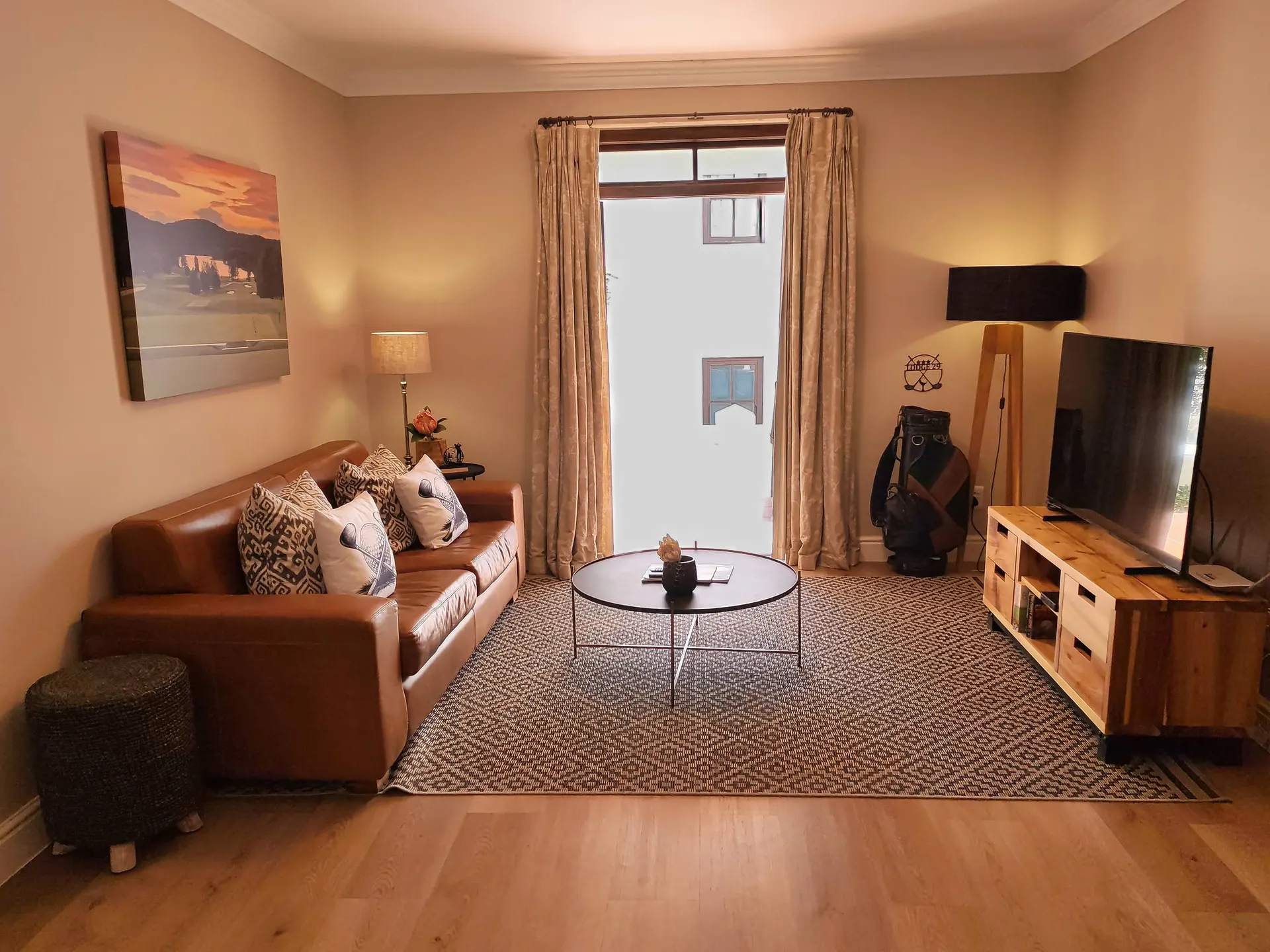 Lodge 29 — Lounge_1