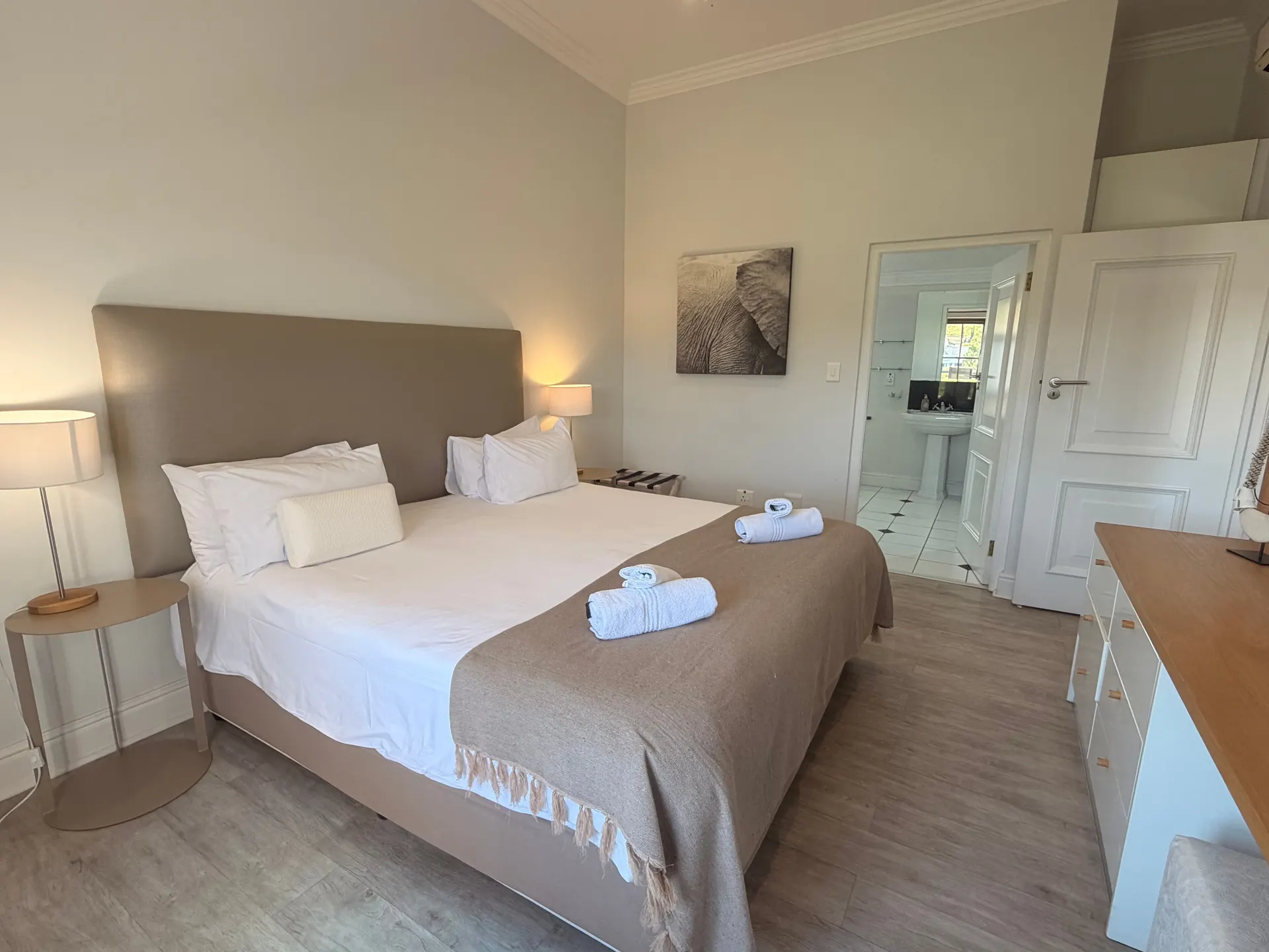 Lodge 8 — Winelands_Golf_Lodges_8-6