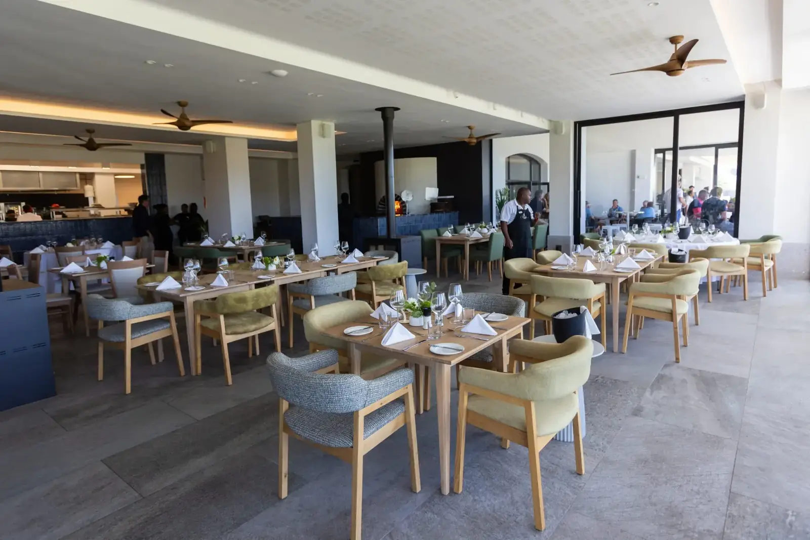 Dining terrace wide