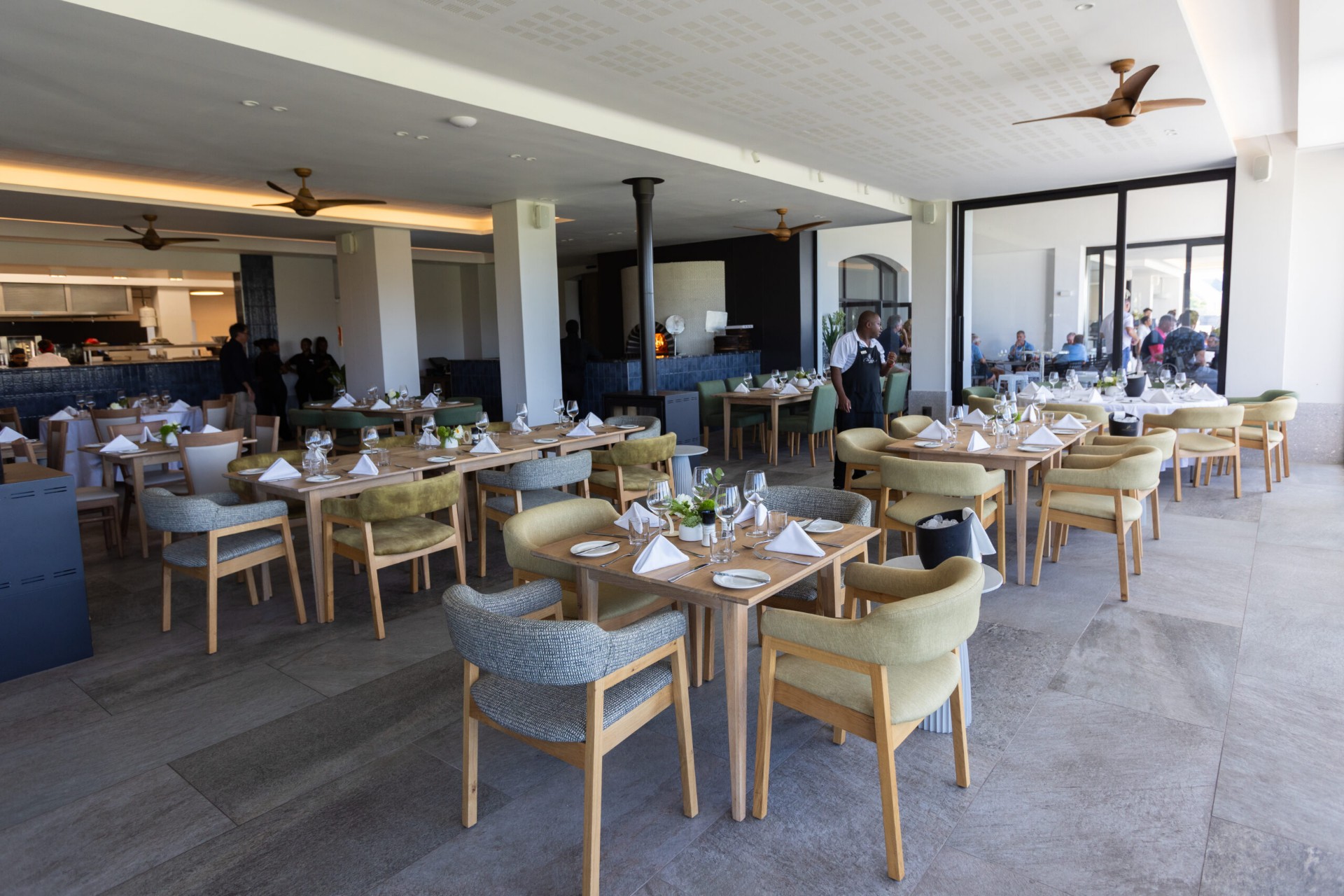 Dining terrace wide