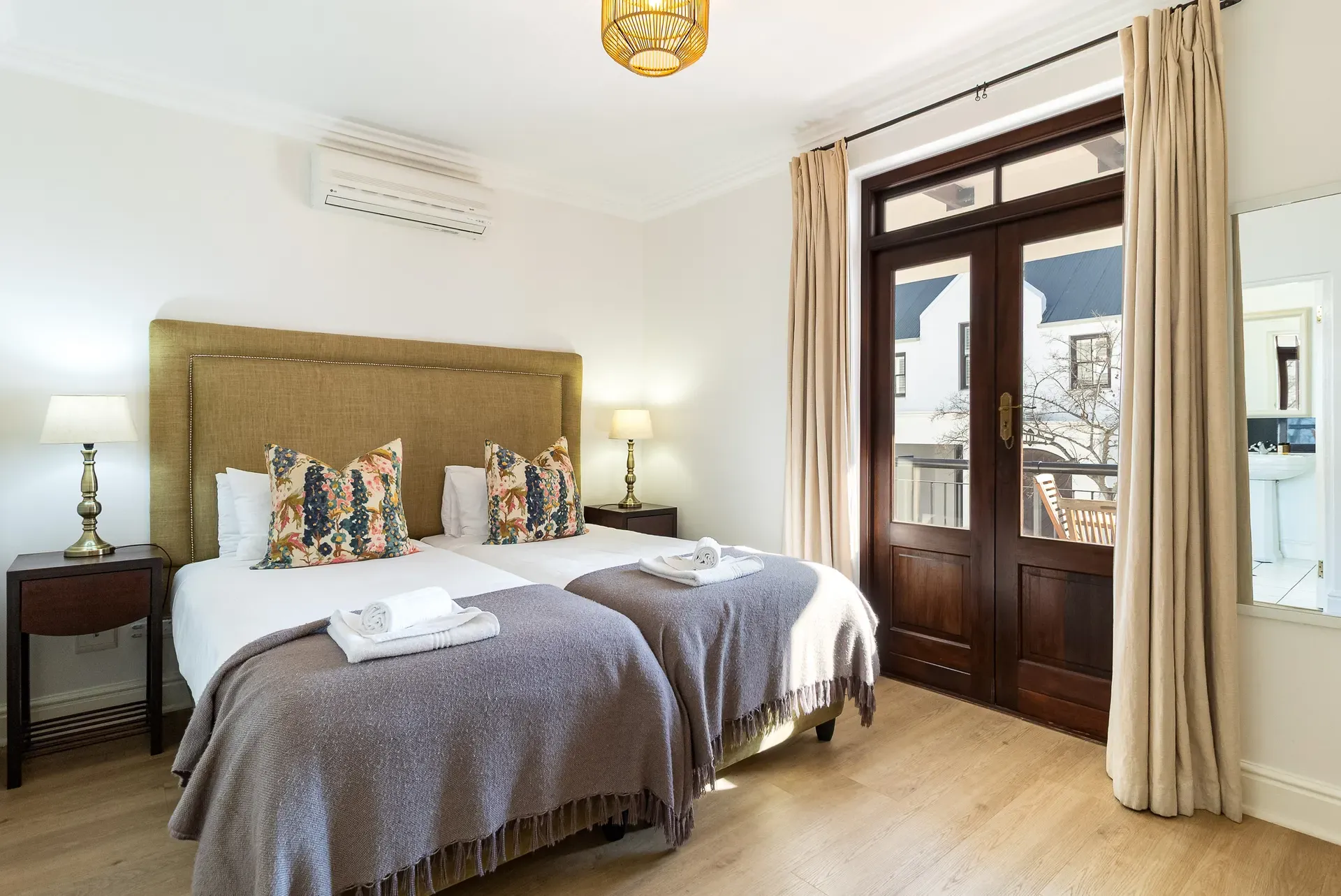 Lodge 11 — lodge-11-bedroom