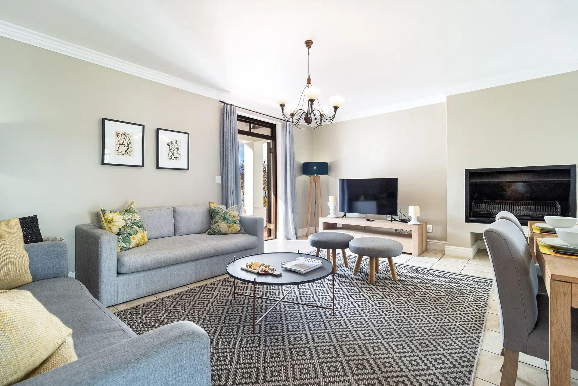 Lodge 12 — lodge-12-living-room-main