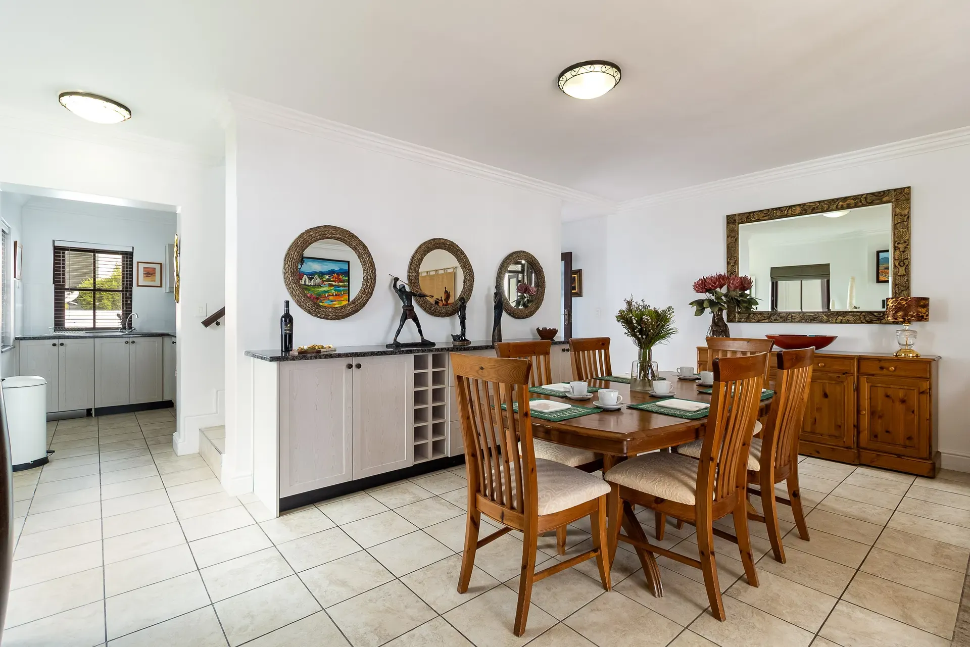 Lodge 14 — lodge-14-dining-room