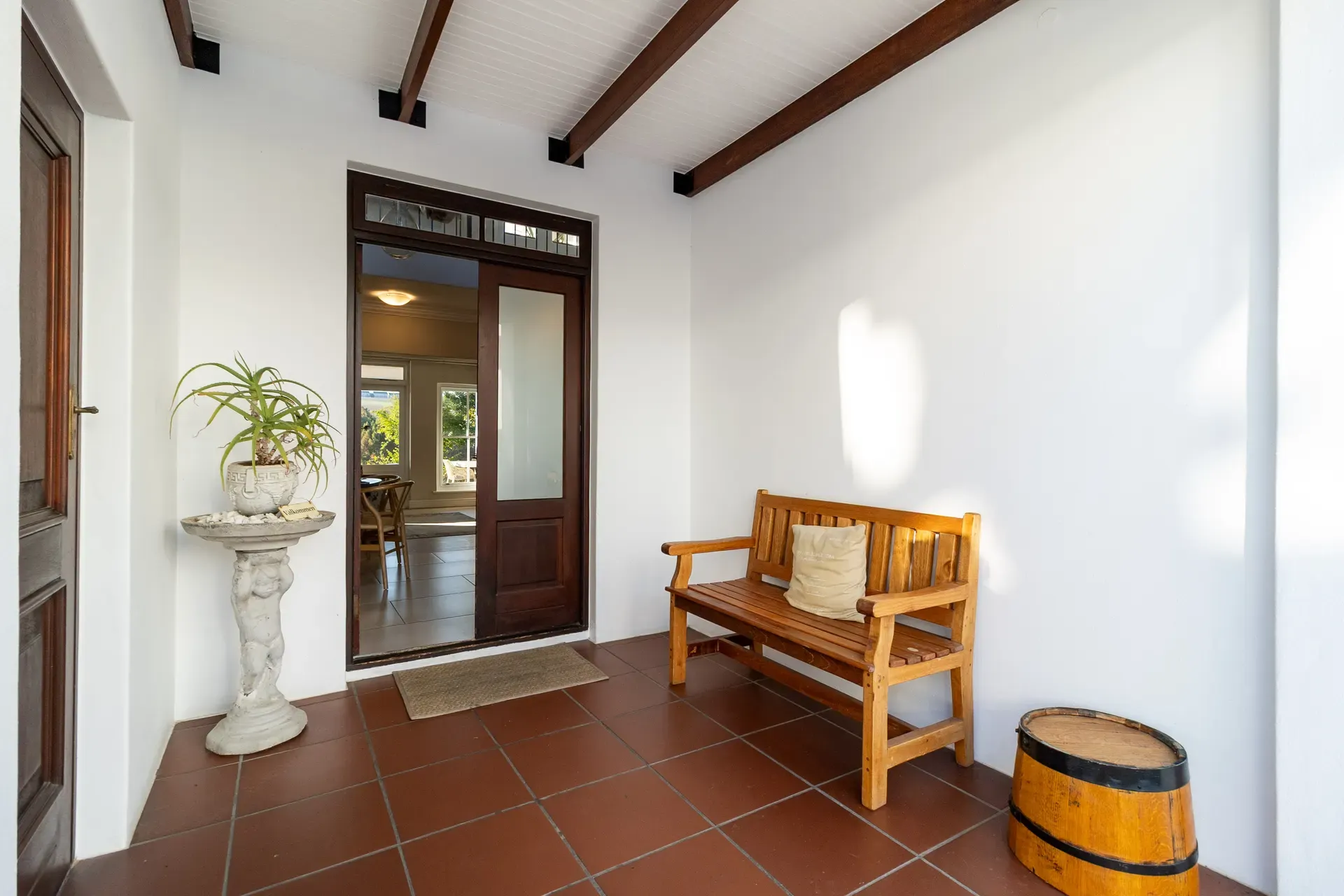 Lodge 2 — lodge-2-entrance