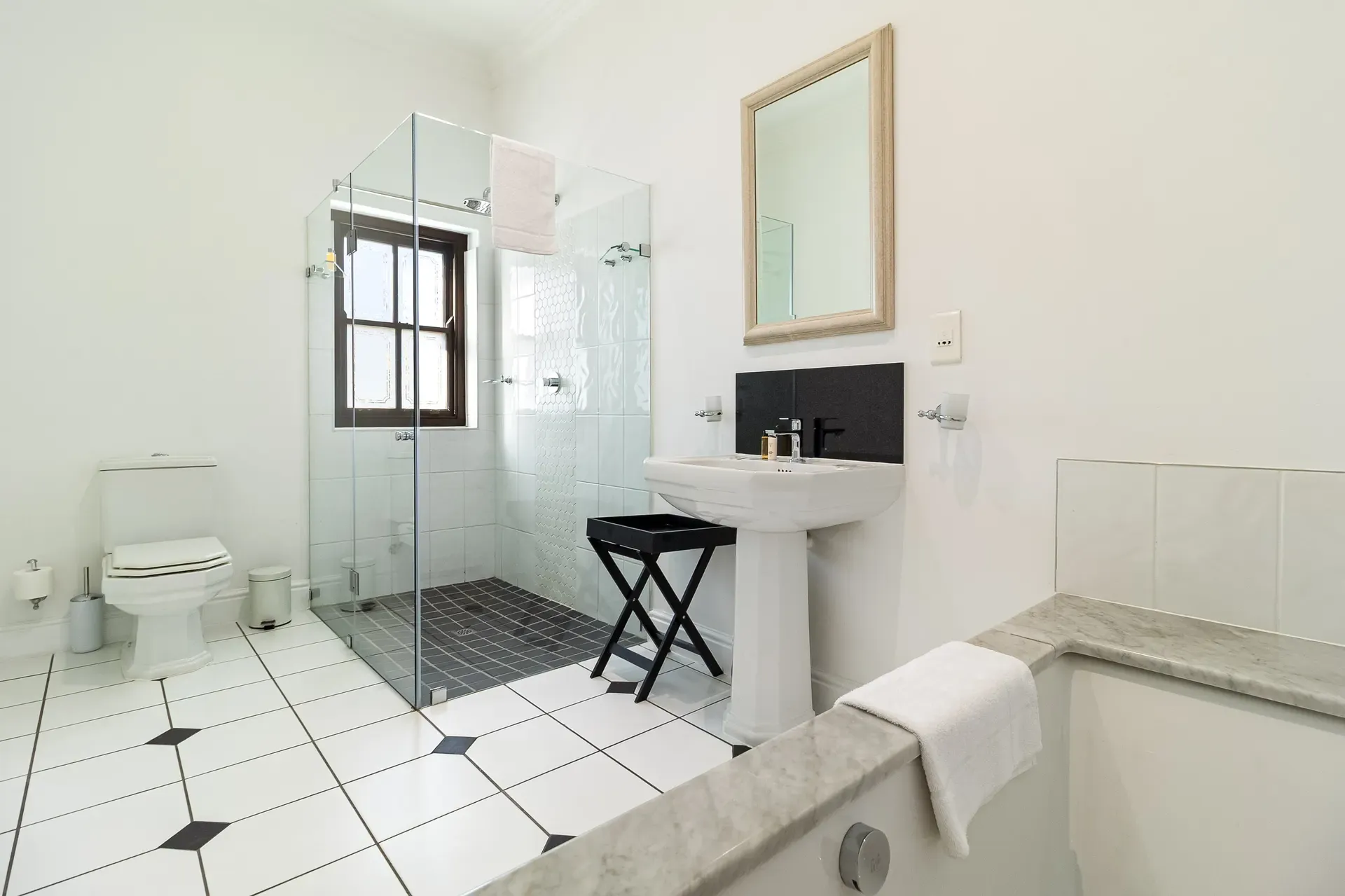 Lodge 26 — lodge-26-bathroom-2