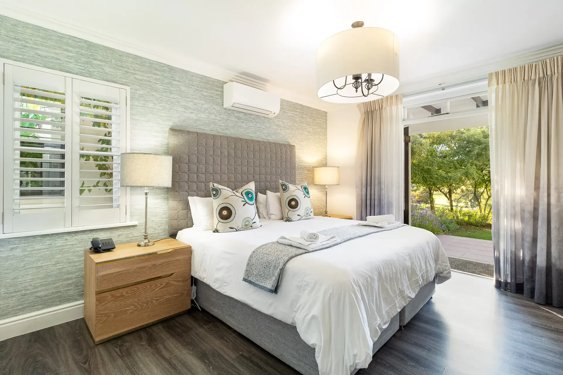 Lodge 3 — lodge-3-bedroom-main
