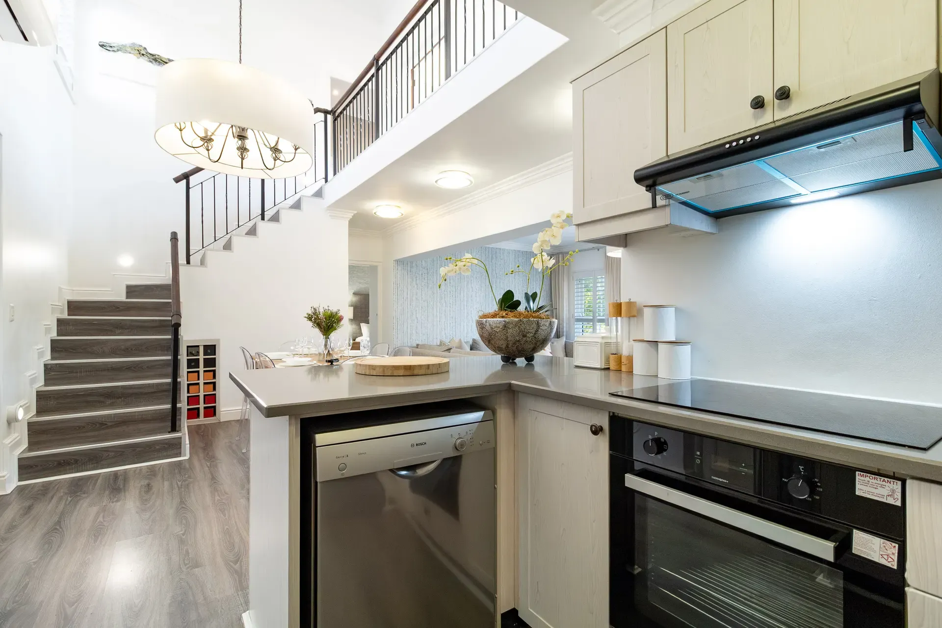 Lodge 3 — lodge-3-kitchen-2