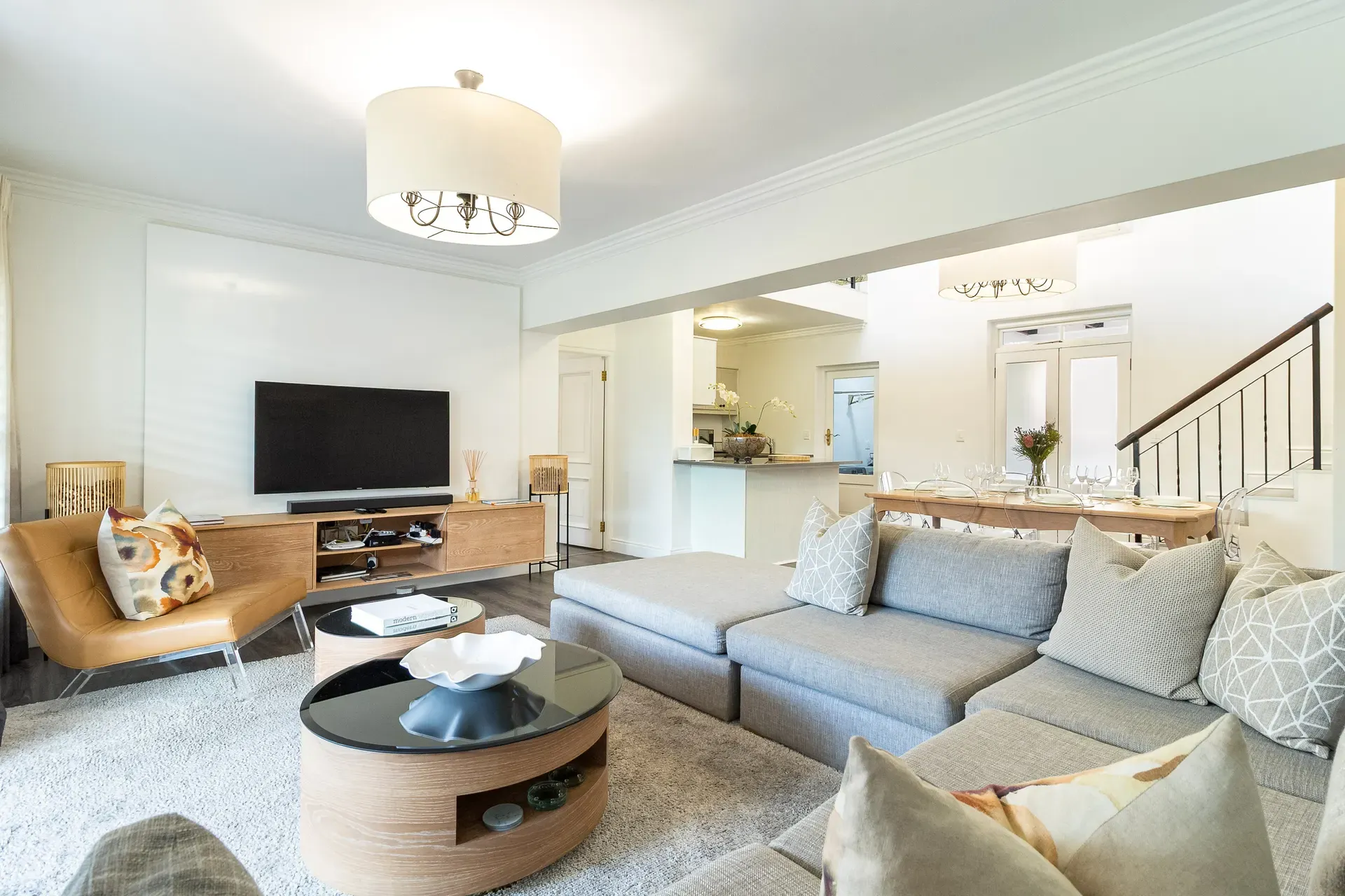 Lodge 3 — lodge-3-living-room
