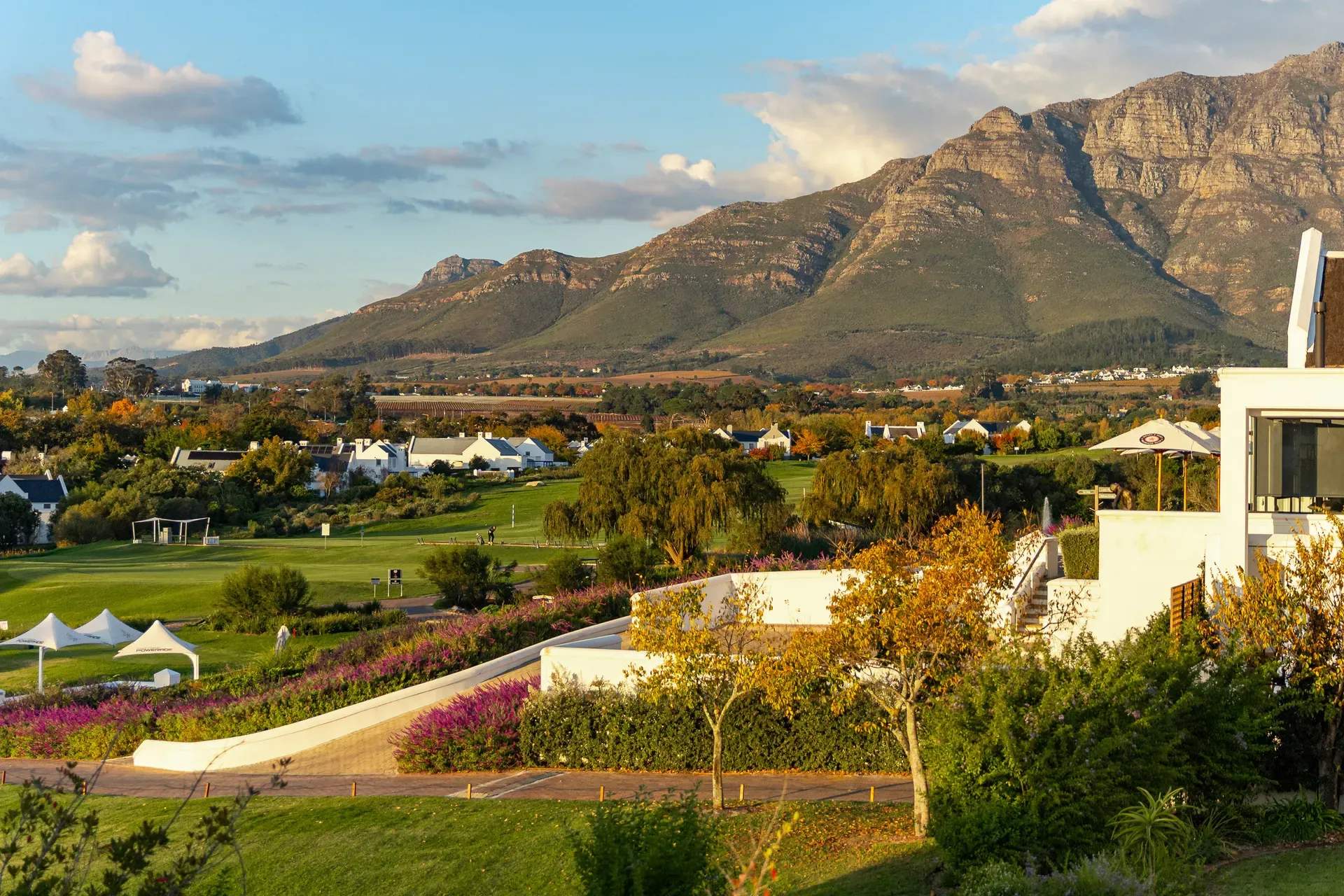 Lodge 3 — lodge-3-mountain-view