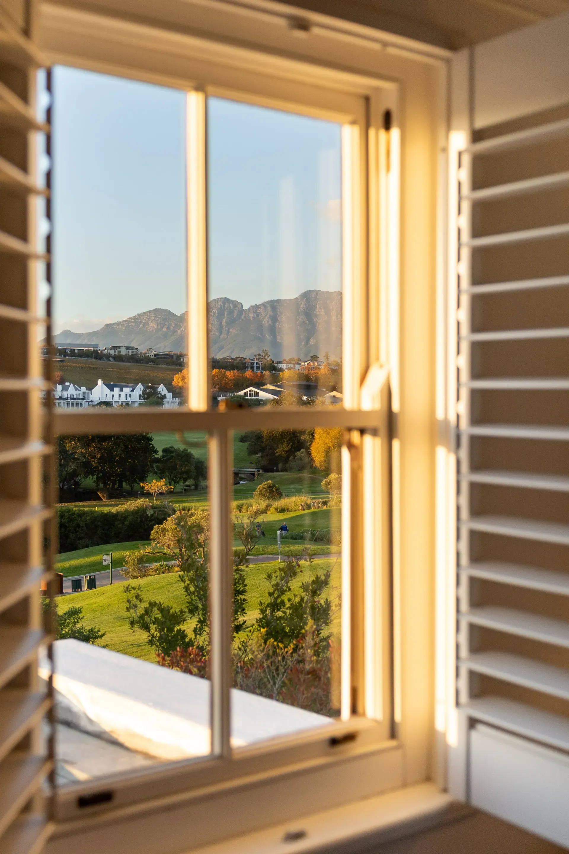 Lodge 3 — lodge-3-window-view-detail