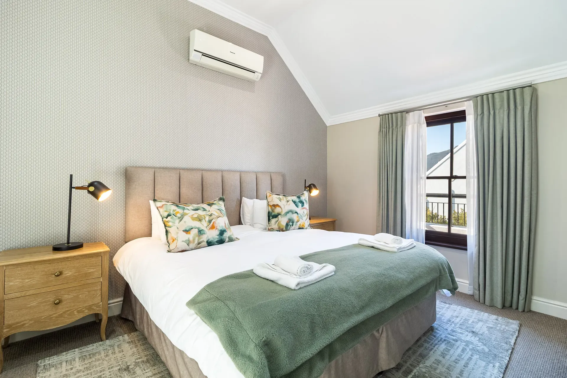 Lodge 39 — lodge-39-bedroom
