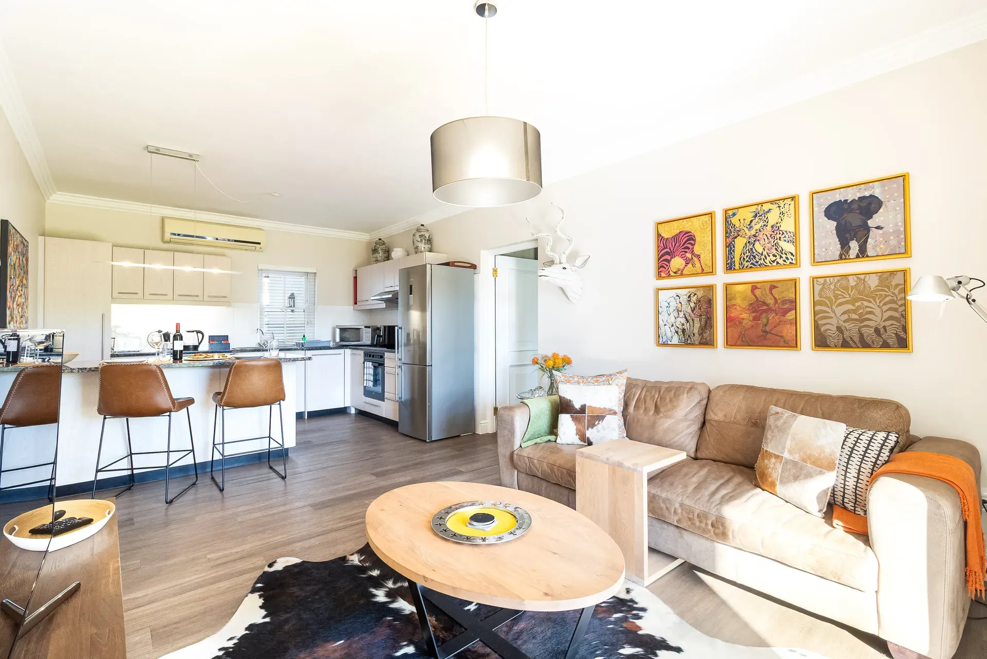 Lodge 4 — lodge-4-living-room-2