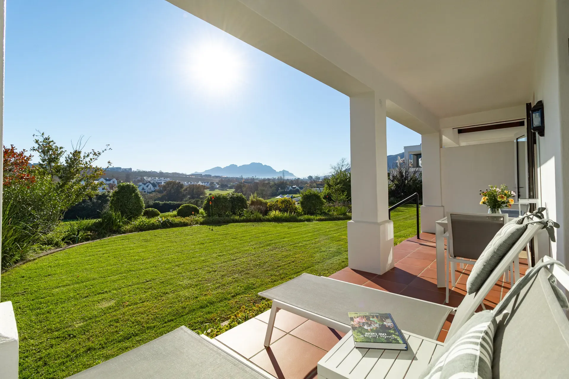 Lodge 4 — lodge-4-stoep-view-main