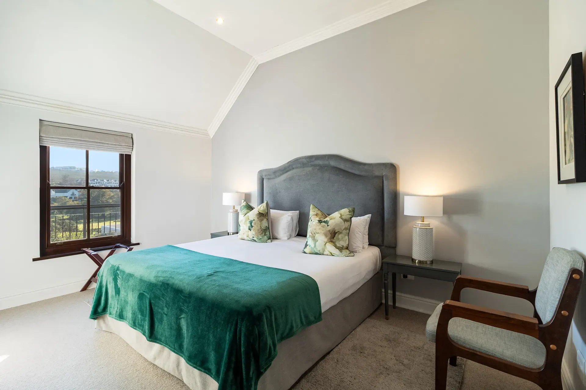 Lodge 9 — lodge-9-bedroom