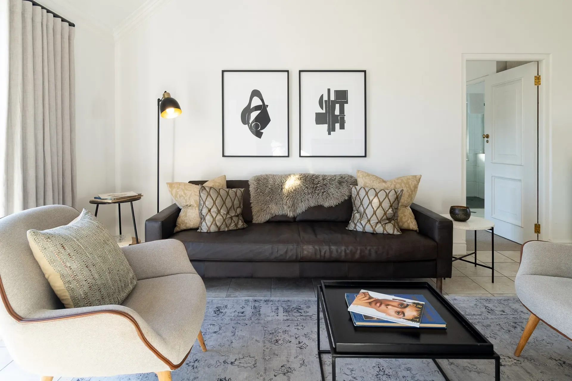 Lodge 9 — lodge-9-living-room-3