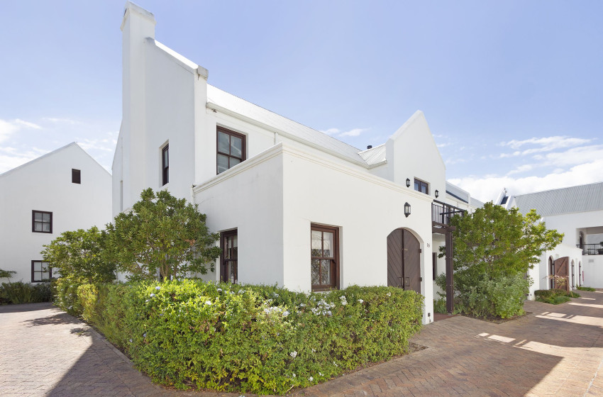 Cape Dutch lodge exterior