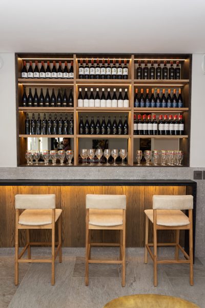 Wine bar