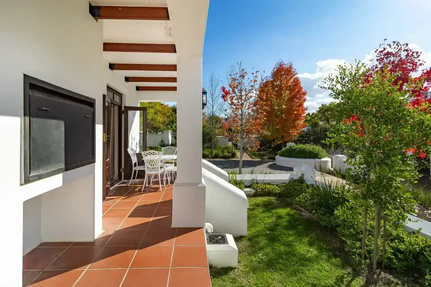Lodge 15 — winelands-1
