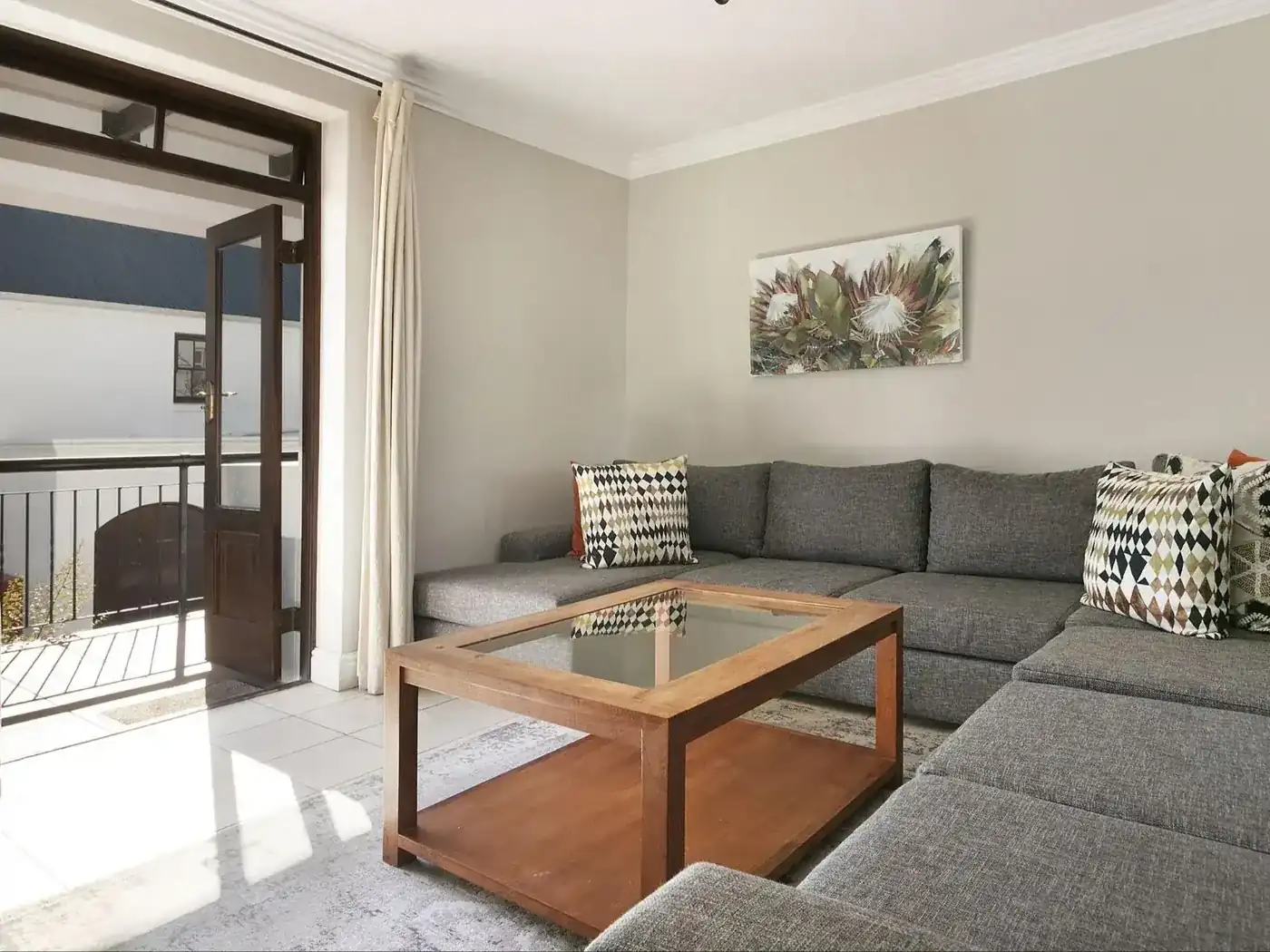 Lodge 11 — winelands-2