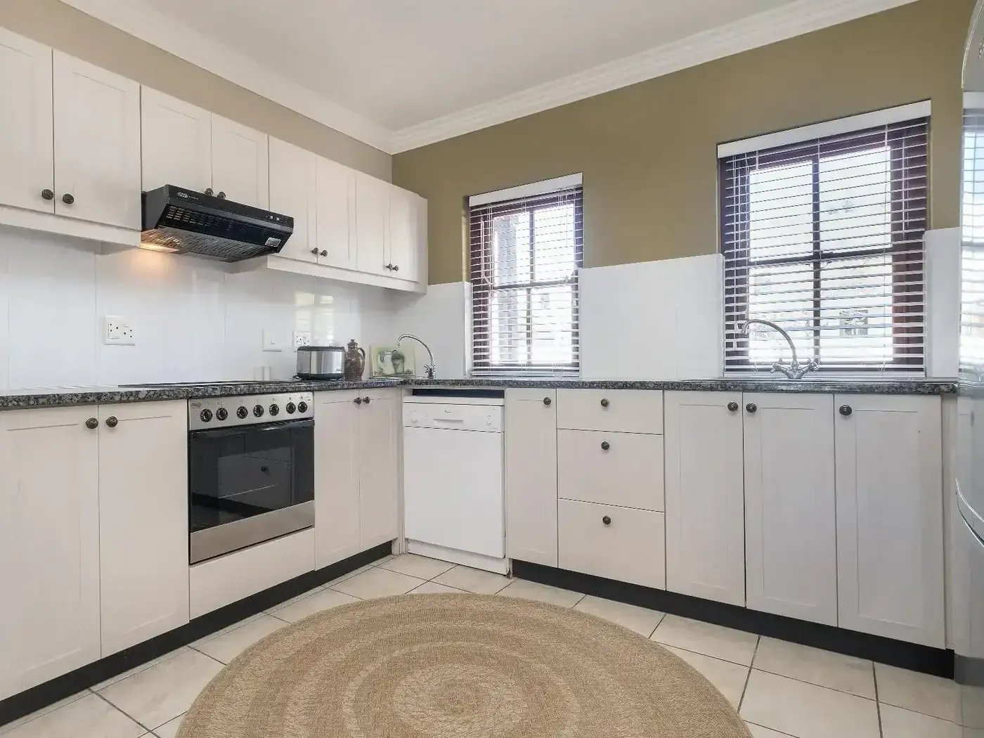 Lodge 13 — winelands-4