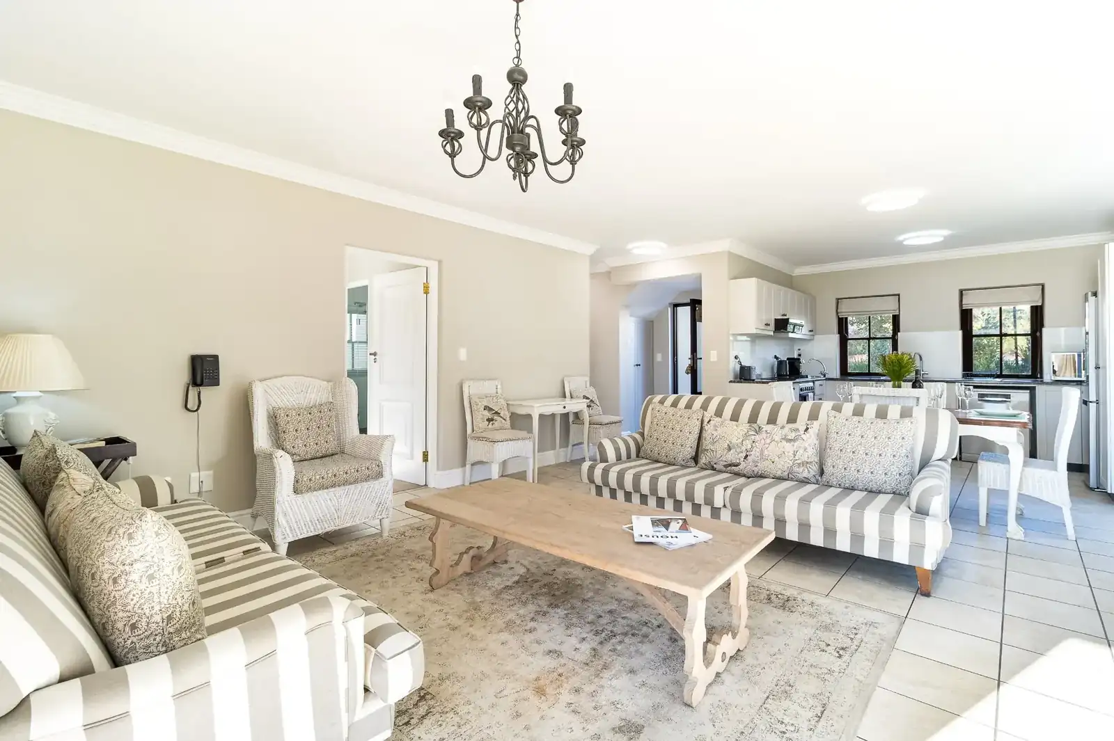 Lodge 26 — winelands-5